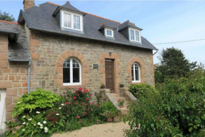 Maison rénovée à 100m de la mer, avec WIFI, jardin à TREGASTEL - Réf 47